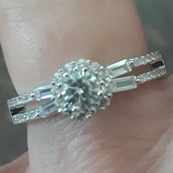 NWOT Sz 8 CZ 925 Ring Retails for $90 - Picture 6 of 6